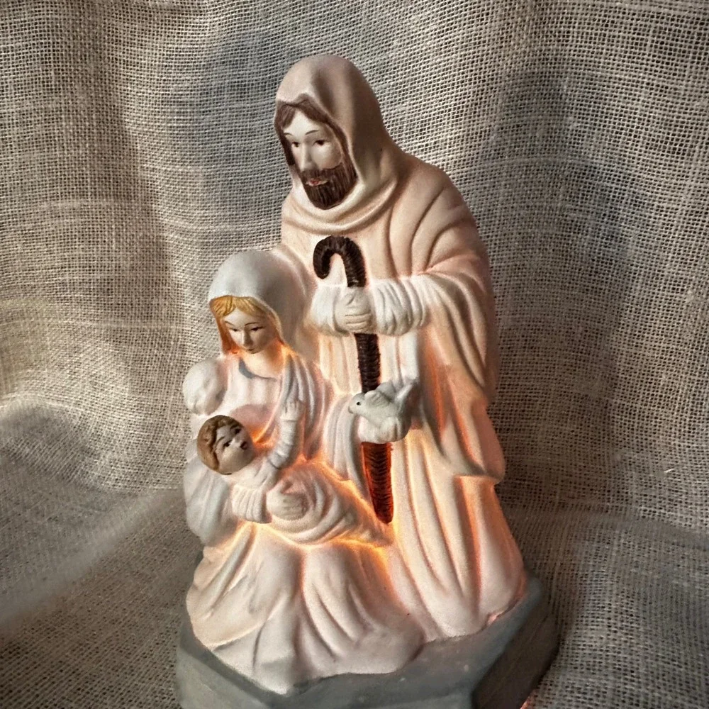 Vintage Lighted Holy Family Nativity Ceramic Lamp Jesus Mary Joseph Taiwan 8in